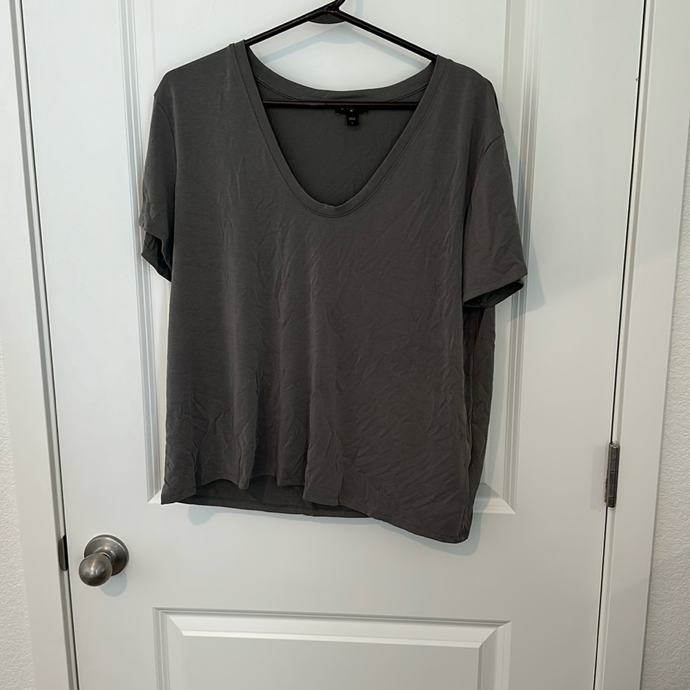 Express army green v neck crop top. Size large